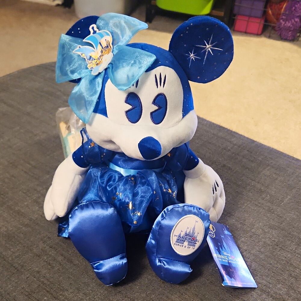 Disney Minnie Mouse Main Attraction Peter Pan Series 6/12 Plush Blue Dress NWT